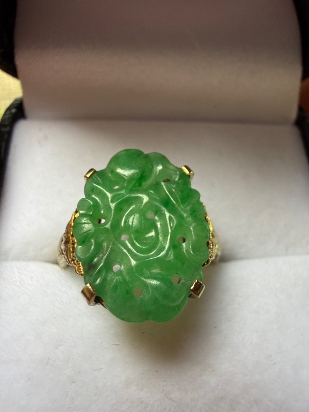 Vintage 14KT Gold Jade Lotus Flower Ring